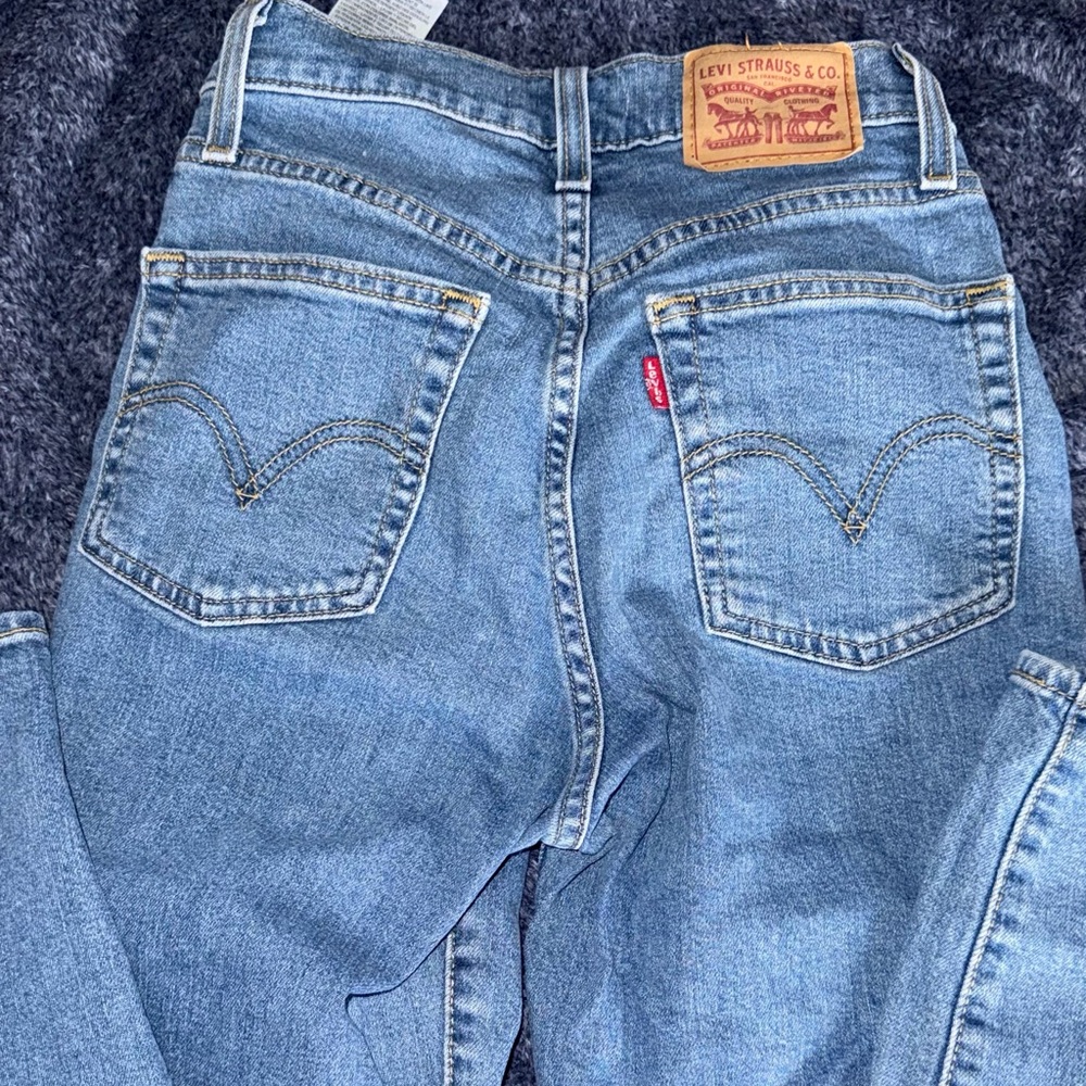 Levi's High-Tapered Jeans